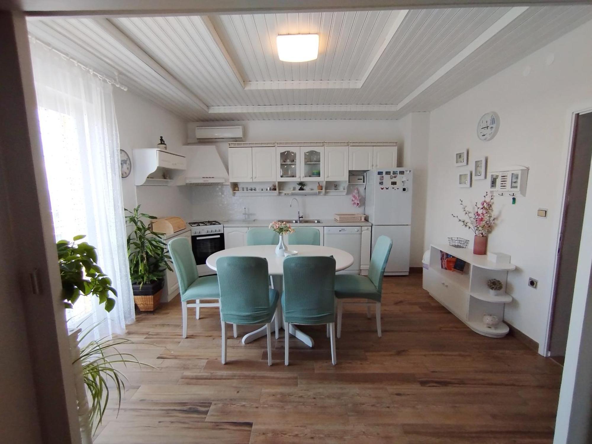 Maja Lägenhet Makarska Exteriör bild