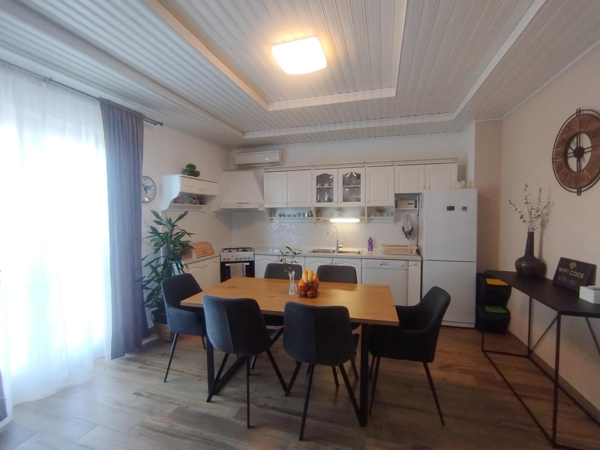 Maja Lägenhet Makarska Exteriör bild